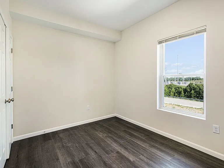 29 Warsaw Ave #1 — Photo 12