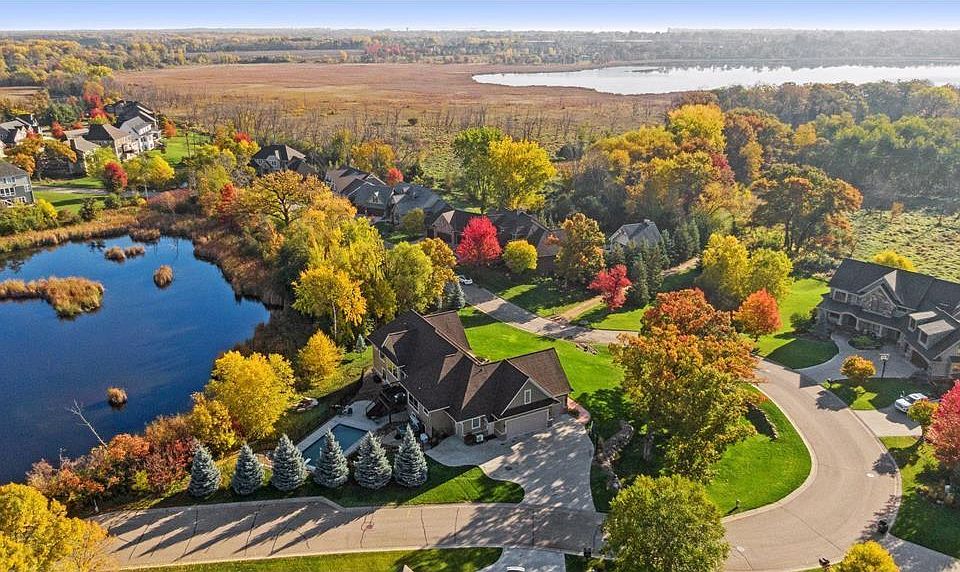 1st image of 21 Crescent Ln