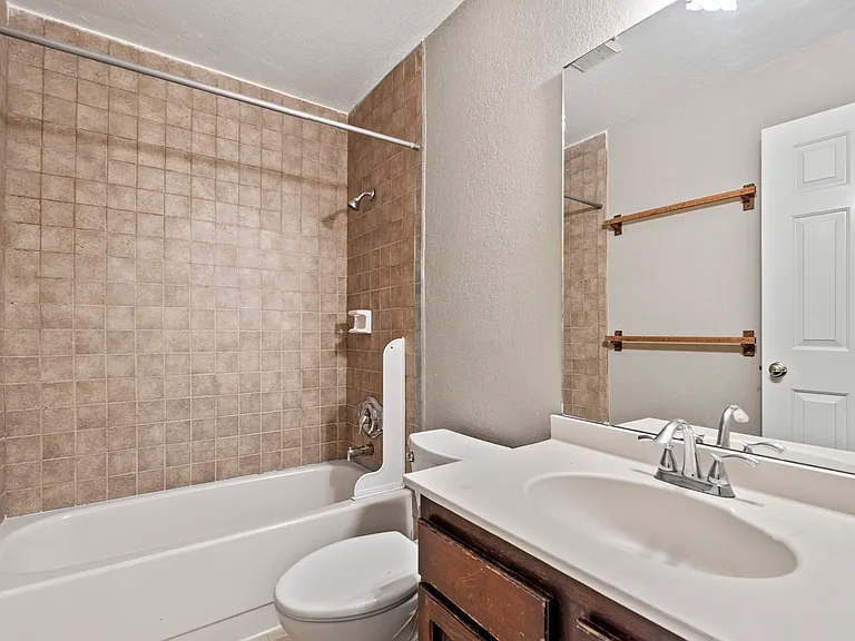 765 N Meaghan Pl — Photo 17
