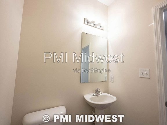 3rd image of 10828 Penwell Way