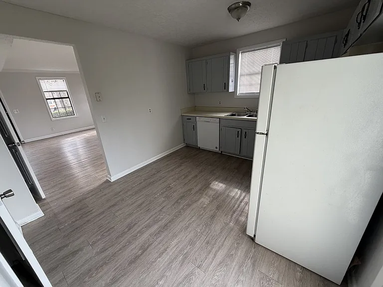 2448 Fairbrook Dr #1 — Photo 4