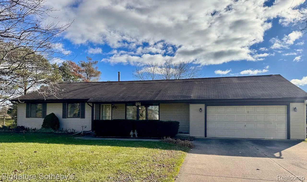 551 Waldon Rd photo 1