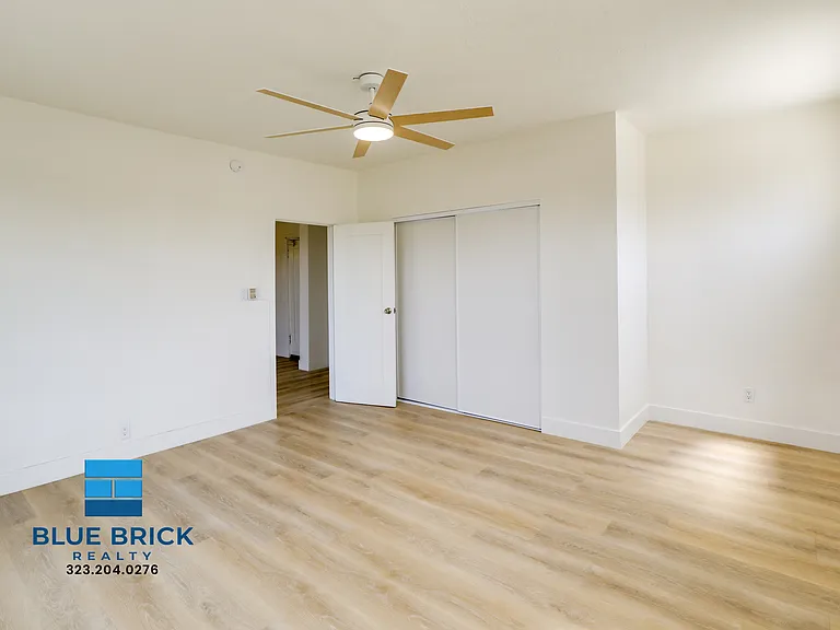 300 N Bonnie Brae St #302 — Photo 13