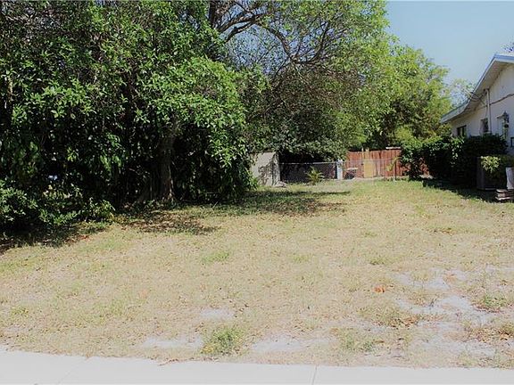 4th image of 1120 S Seacrest Blvd