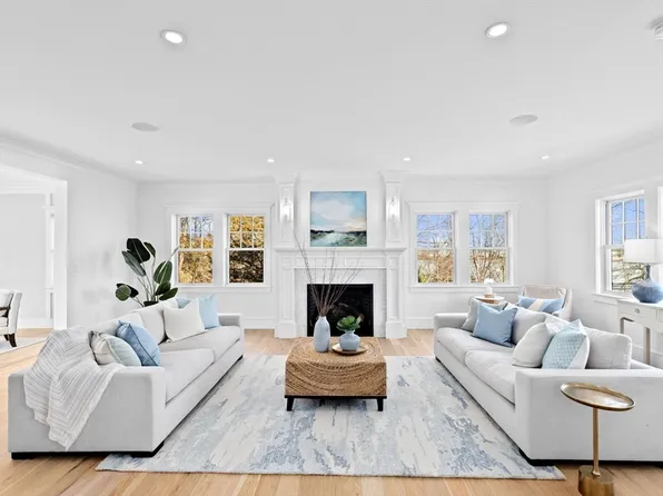 4 Windy Hill Rd, Cohasset, MA 02025