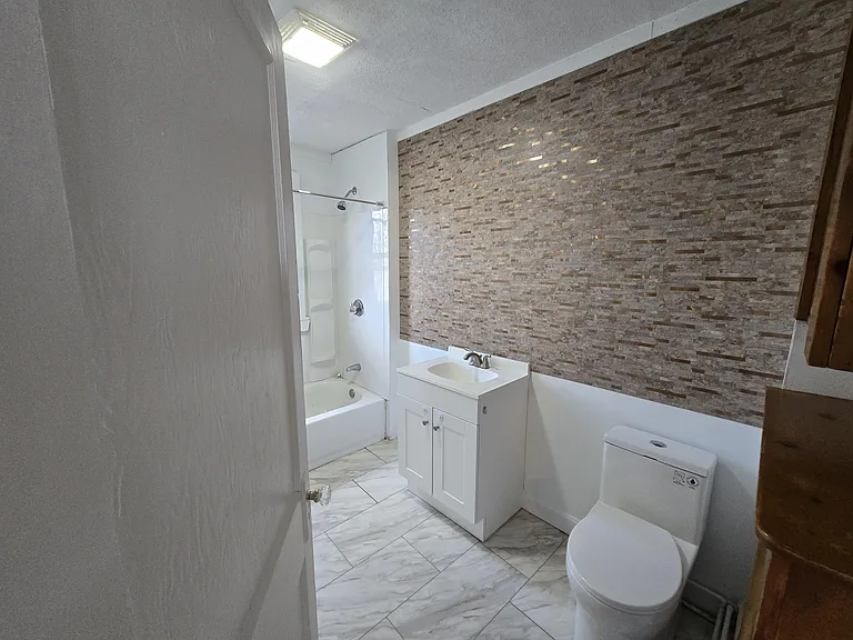 159 Greenwood St #2 — Photo 5