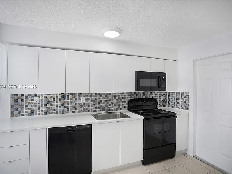 1522 SW 30th St #1 — Photo 5