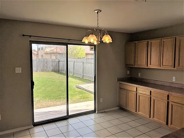 51 Jan Ln — Photo 3