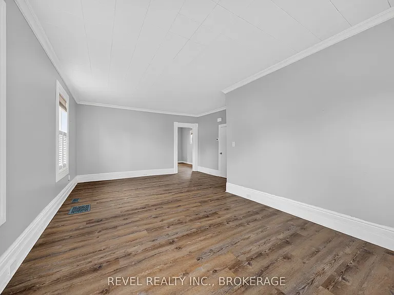 38 Bennett St — Photo 9