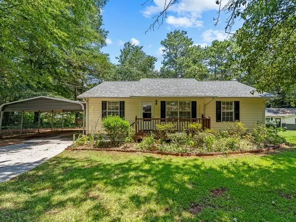 6103 Mitchell St, Flowery Branch, GA 30542
