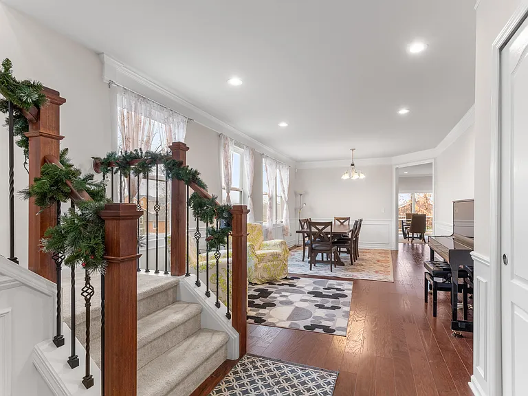 2825 Dillon Dr — Photo 3
