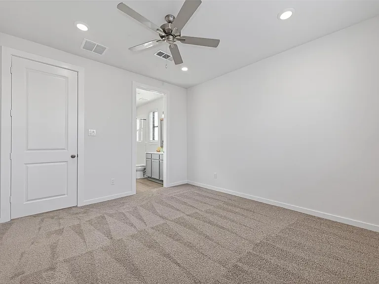 1213 Mercantile St — Photo 21