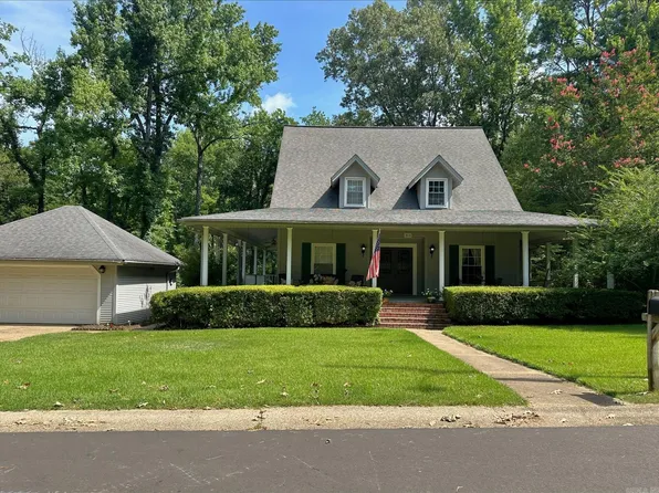 303 Marie Dr, Warren, AR 71671