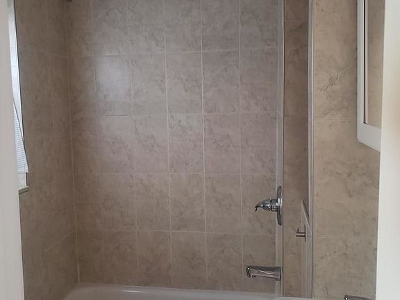 4th image of 289 20th St #2A
