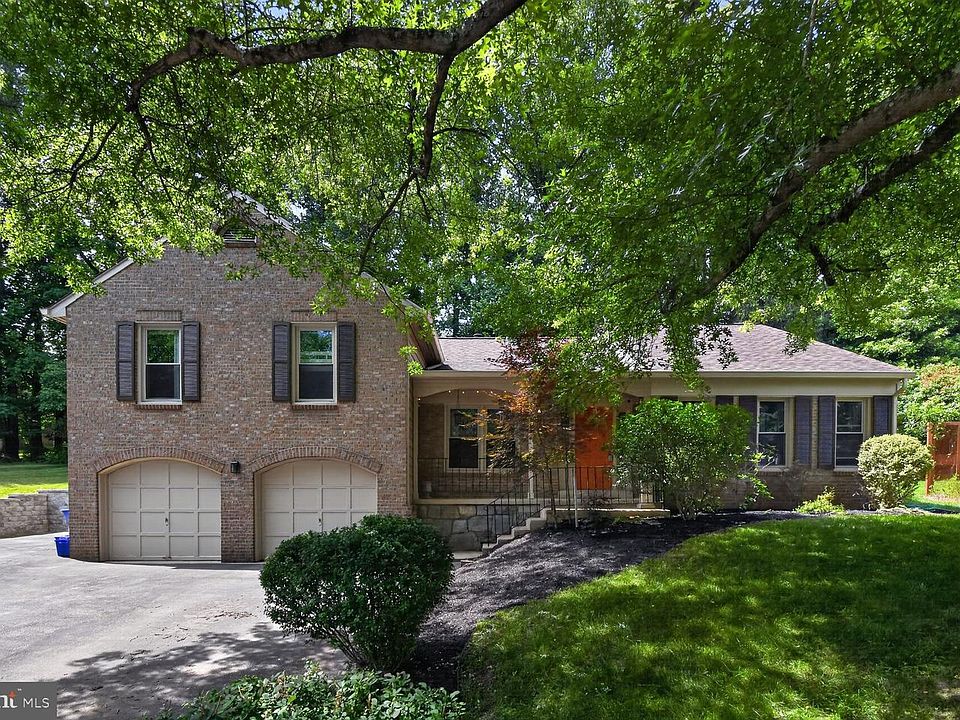 1st image of 604 Somersworth Way