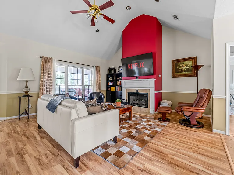 Loblolly Ln — Photo 4