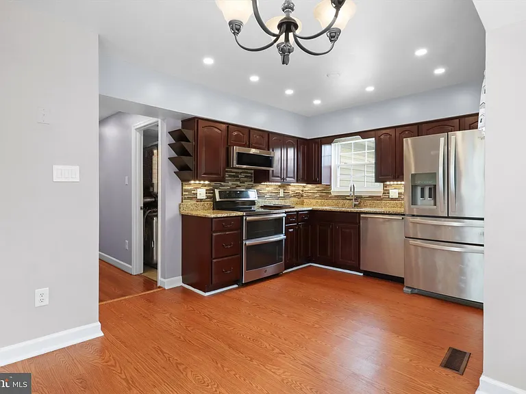 3818 Marquis Pl — Photo 14