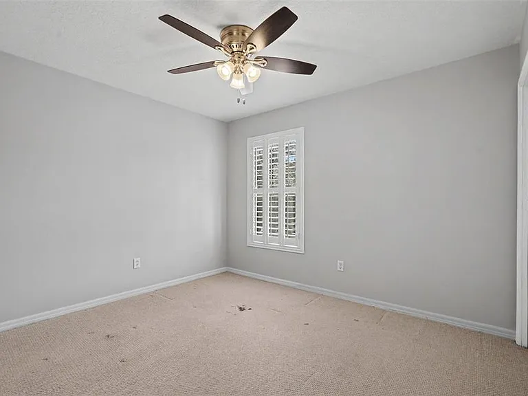 301 Fern Gulley Dr — Photo 17