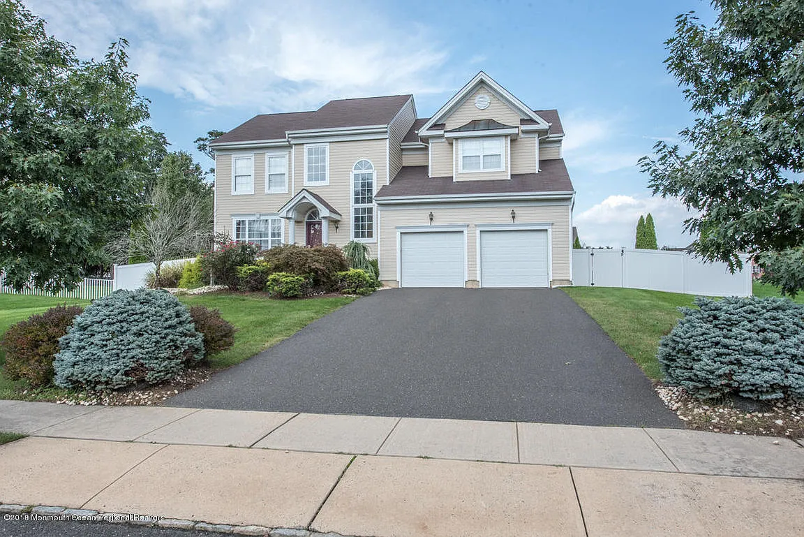 8 Earl Ct photo 1