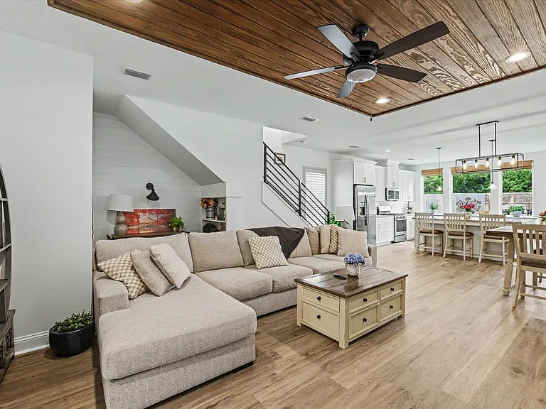 414 Grand Oaks Rd — Photo 13
