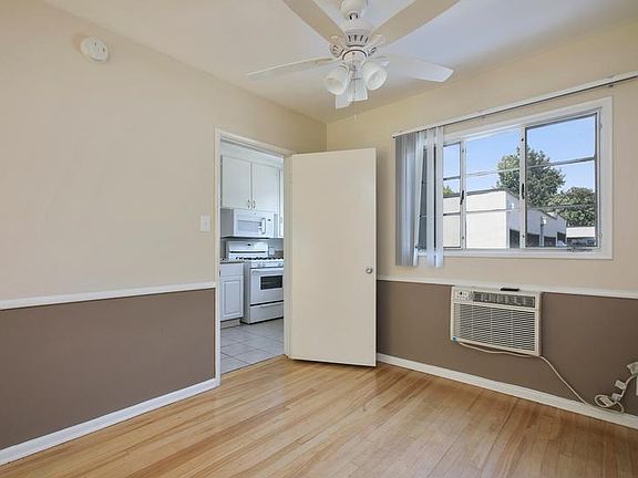 4th image of 265 E California Blvd APT B