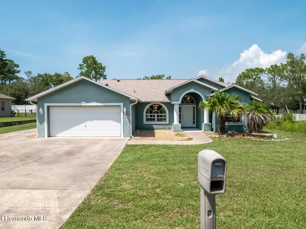 10295 Dotted Wren Ave, Weeki Wachee, FL 34613