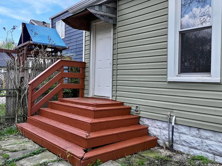 518 Myers St — Photo 14