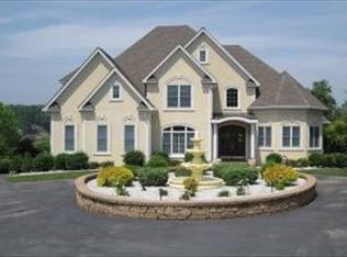 350 Saddleridge Dr, Penhook, VA 24137