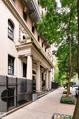 Sold by Brown Harris Stevens | media 22