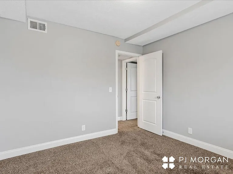 Mill Pointe — Photo 38