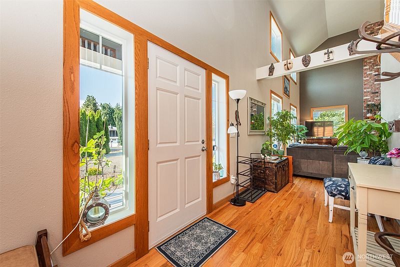 5th image of 90 Meadowlark Lane