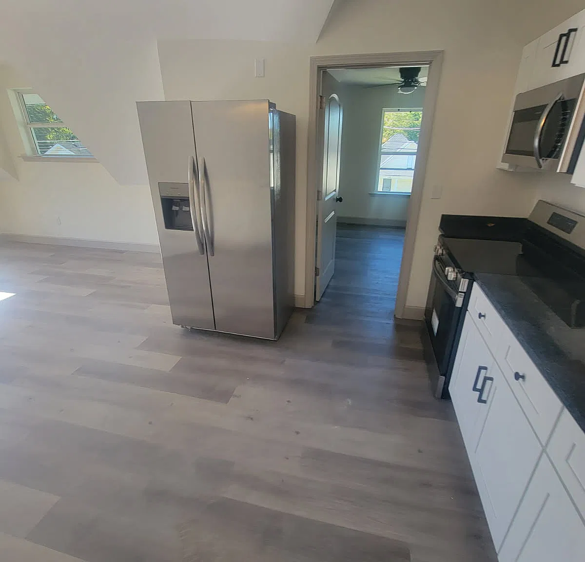 1 bed, 600 sqft, $1,100 — Photo 3