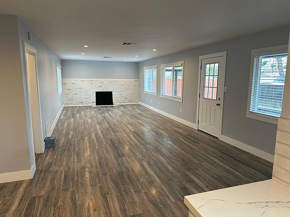 3rd image of 187 E Washington Ave #2