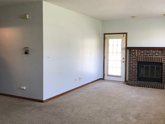 4th image of 545 W Parkside Dr