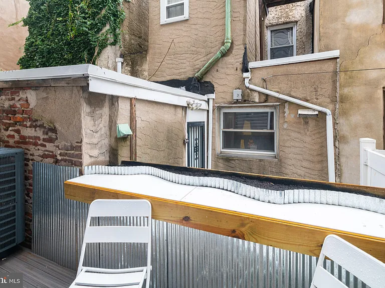 1006 S Fairhill St — Photo 22