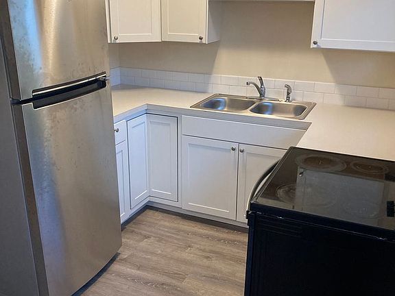 3rd image of 5044 SE 37th Ave #8746761