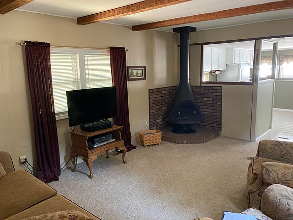 4th image of 301 Arrowood Dr