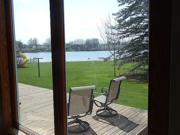 Library lake view 