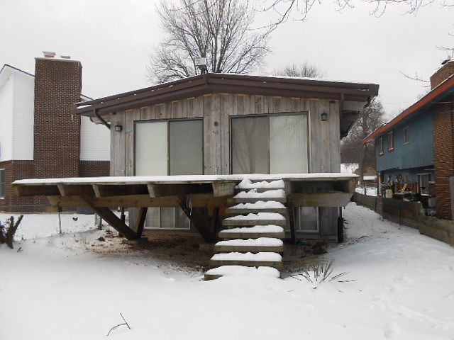 1st image of 305 Donohue Dr