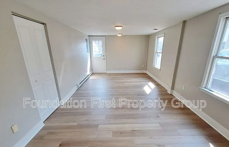 23 Mount Royal Ave — Photo 1