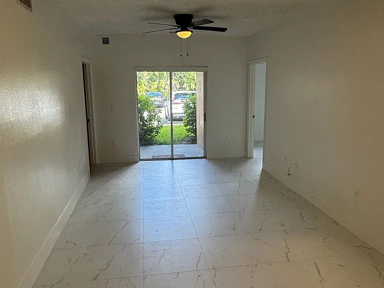 3221 Sabal Palm Mnr #105 — Photo 7