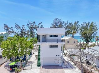 2918 Avenue E, Holmes Beach, FL 34217