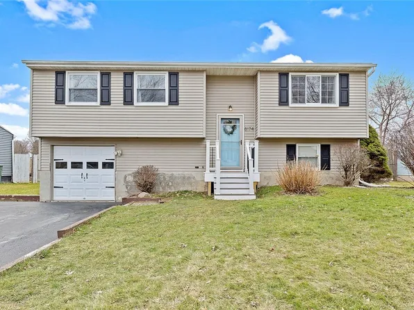 8174 Avoss Ln, Clay, NY 13041