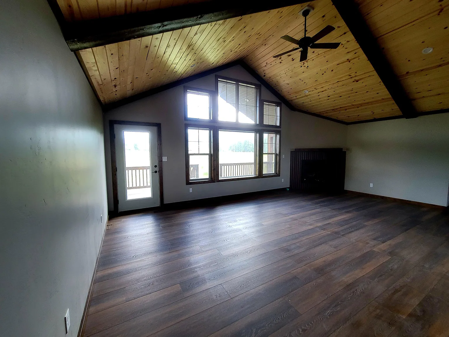 401 Alpine Drive - A — Photo 2