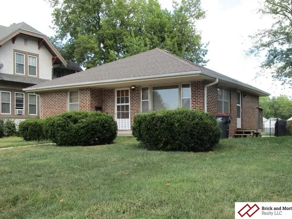 906 N 11th St, Beatrice, NE 68310