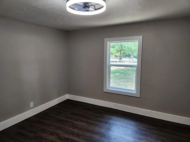 728 Hudson Rd — Photo 16