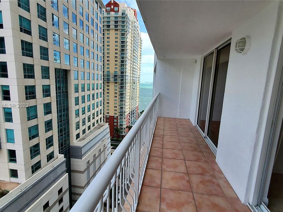 1st image of 1200 Brickell Bay Dr APT 1922