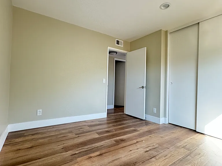 Silver Rain Dr — Photo 12