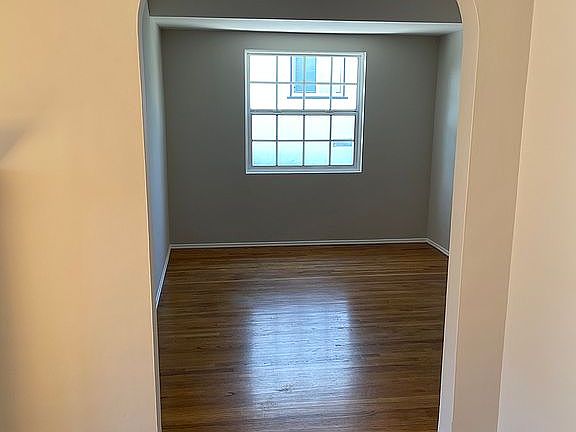 5th image of 4531 Pasadena Ave
