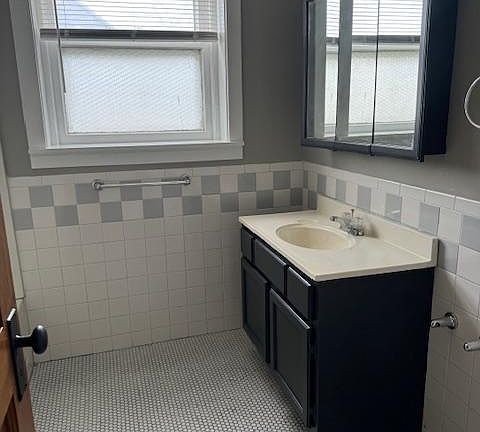 4th image of 3443 Paseo Blvd APT 1N